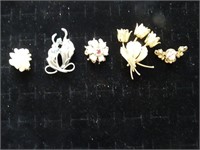Costume Jewelry Floral Brooches
