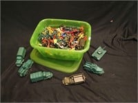 Tub of Army men and tanks