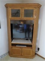 Oak TV stand , TV NOT INCLUDED /  48x25x76 Tall