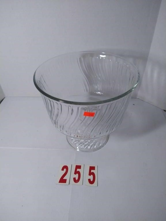 April 2024 Tiarra and Indaina Glass Auction