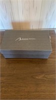 Men’s Bacco Buck shoes size 8.5D/EE