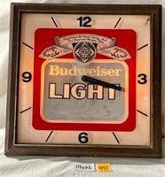 Vtg Budweiser Light Lighted Clock Ad Works Pull