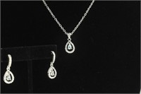 CLEAR CRYSTAL HALO PENDANT NECKLACE AND EARRING