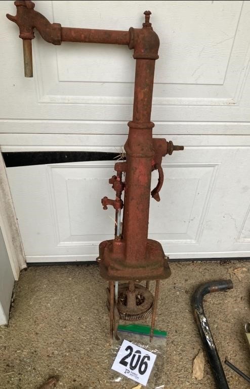 Vintage Pump(Outside)