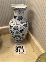 Blue & White Vase(Room 5)