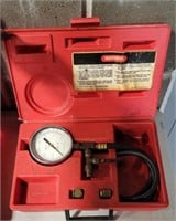 Snap on fuel injection pressure gauge set