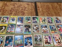 Baseball cards- lot 30 loose cards