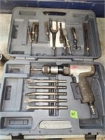 Ingersoll Rand air chisel complete with bits &
