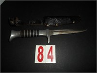 Knife with sheath