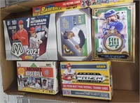 TRAY OF ASSORTED MLB CARDS