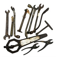 Assorted Vintage Ford Script Tools