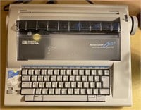 Smith Corona Memory Correct 600 Typewriter