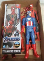 TRAY MARVEL ACTION FIGURES