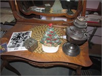 old block bank,christmas tree doorstop,lamp,items