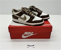 NIKE DUNK LOW (GS) SHOES - SIZE 6Y