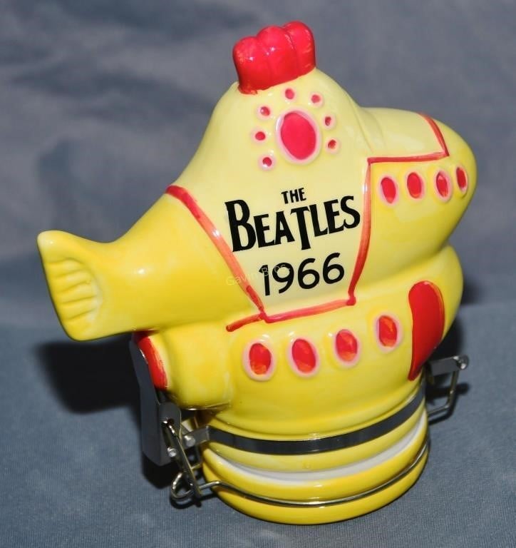 Beatles Yellow Submarine 1966 Container
