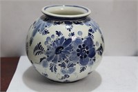 A Delft Jar - Regina 1015