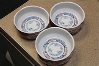 Lot of 3 Japanese Imari Style Porcelain Bowls
