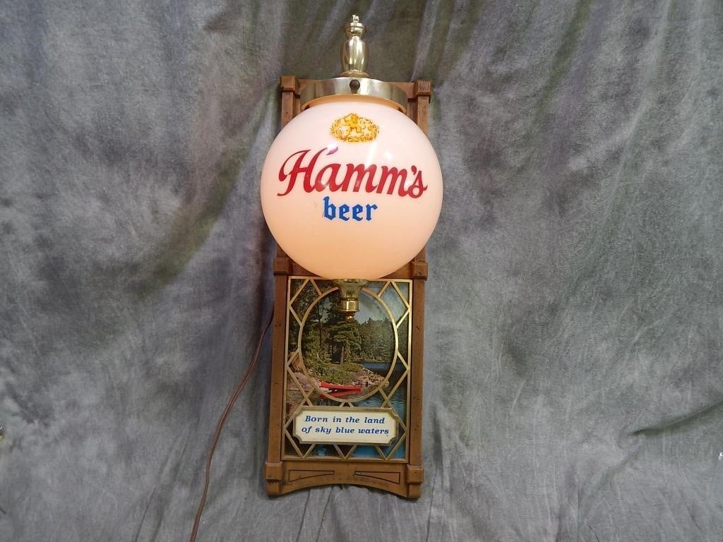 Hamms Bar Globe & Lake Scene Light - Works