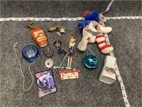 Miscellaneous Ornaments, Toys, and Decor