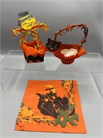 Vintage Halloween candy baskets and napkin