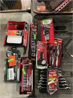 1 LOT ASSORTED HUSKY TOOLS INCLUDING 1/4 IN,