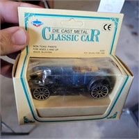 DIE-CAST CLSSIC CAR