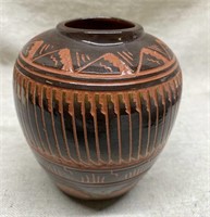 Native American Navajo Art Pot