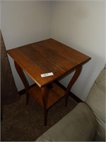 ANTIQUE WOOD TABLE, TOP IS CRACKED