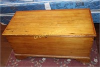 Vintage Wooden Chest 40x19x20H