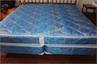 Serta King Size Bed with Headboard 80LongX75Wide