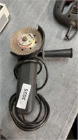 Steel grip disc grinder
