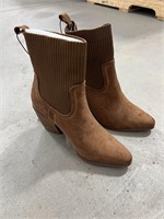 Brown Heel Boots Size 8