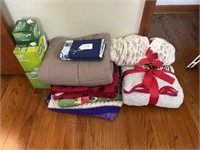Assorted Blankets & Throws