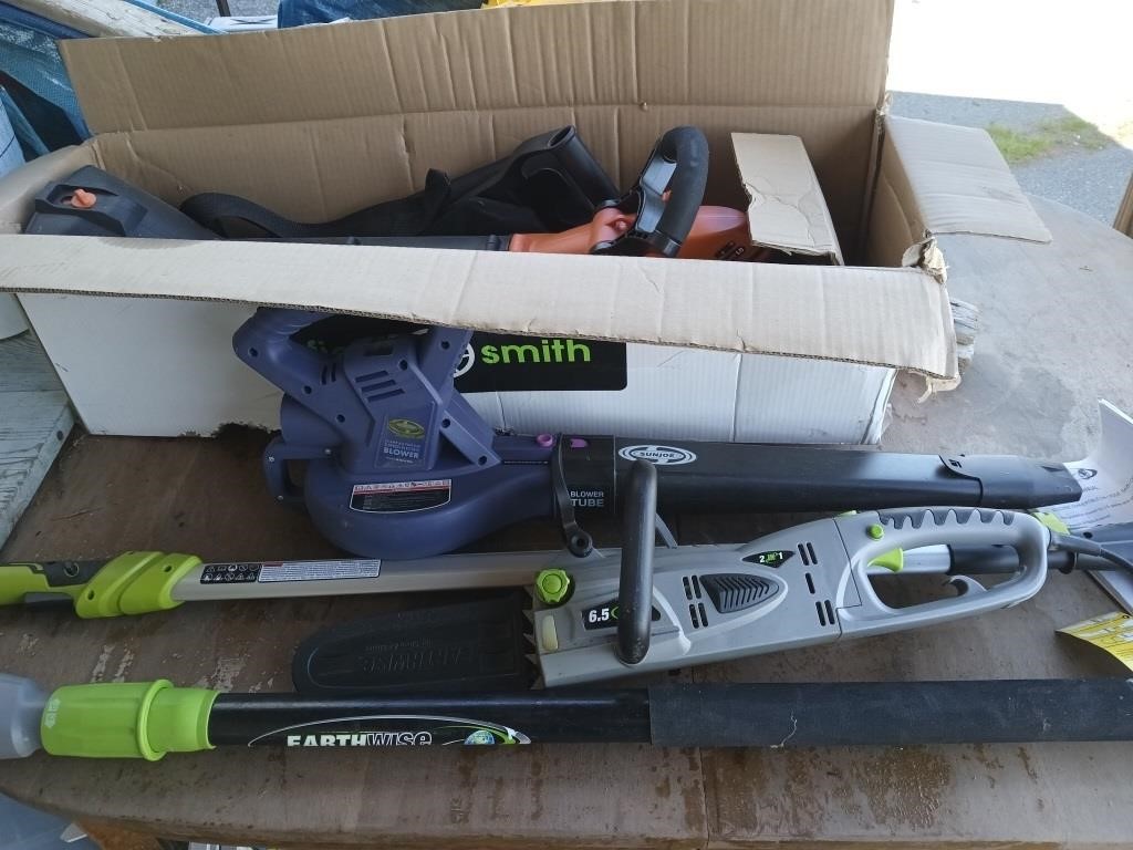 EarthWise electric chainsaw with extension,never