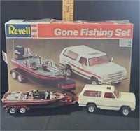 Revell Gone Fishing model set