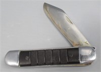 6" Long folding knife.
