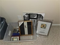 Picture frame lot in tote