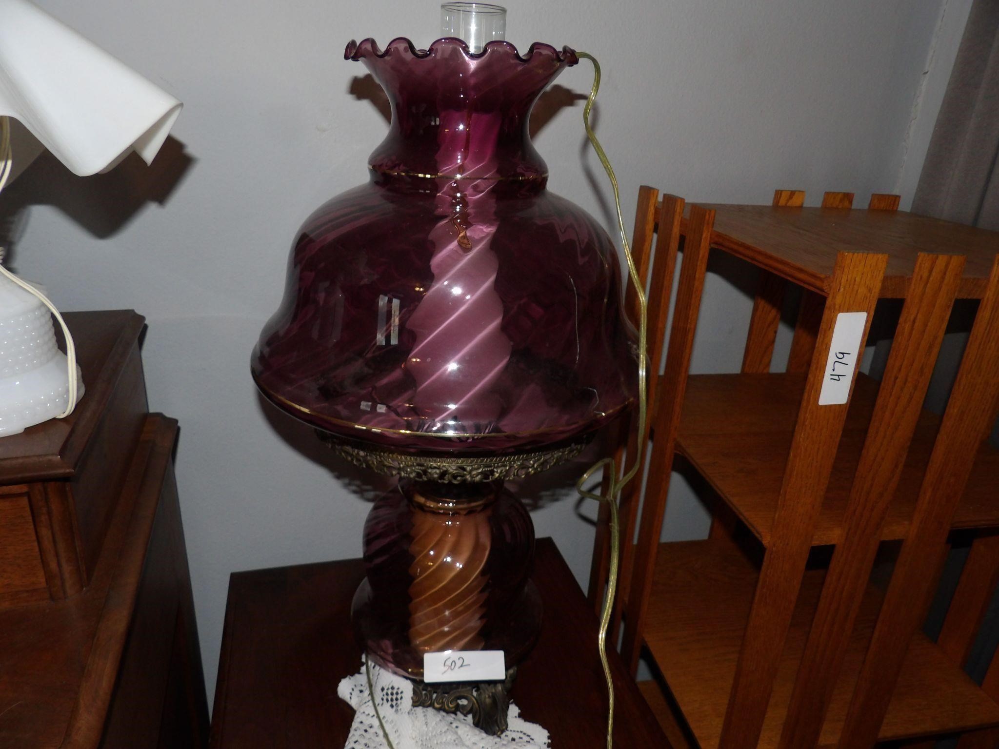 ANTIQUE LAMP IN REALLY GOOD SHAPE