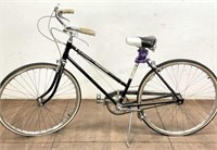 Vintage Schwinn Traveler Cruiser Bicycle
