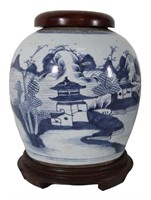 WILLOW MOTIF BLUE AND WHITE CHINESE GINGER JAR