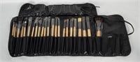 Artists Paintbrush Kit In Pouch