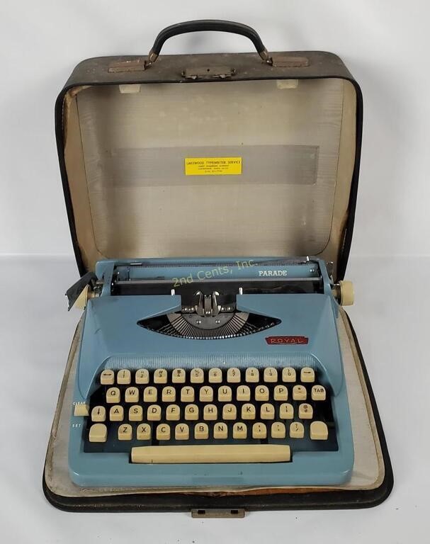 Vtg Royal Parade Typewriter