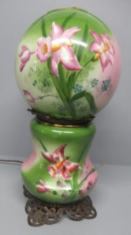 Vintage painted parlor lamp. Note: No chimney.
