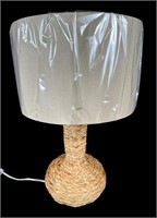WOVEN RATTAN TABLE LAMP