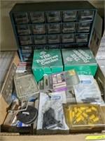 TRAY OF FASTENERS AND FASTENER BIN