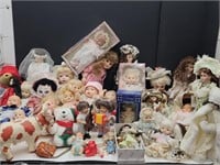 VERY LARGE LOT OF DOLLS!