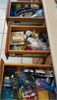 L - EVERYTHING IN THE 3 DRAWERS! (K16)