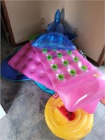 INFLATABLE POOL TOYS