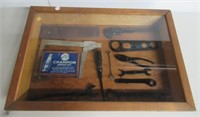 Champion Service Kit. Glass Case. Original.